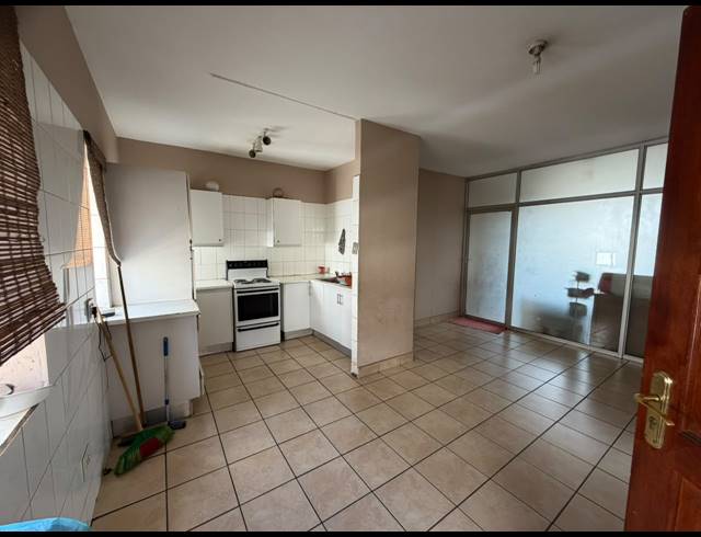 3 BEDROOM APARTMENT FOR SALE IN SUNNYSIDE